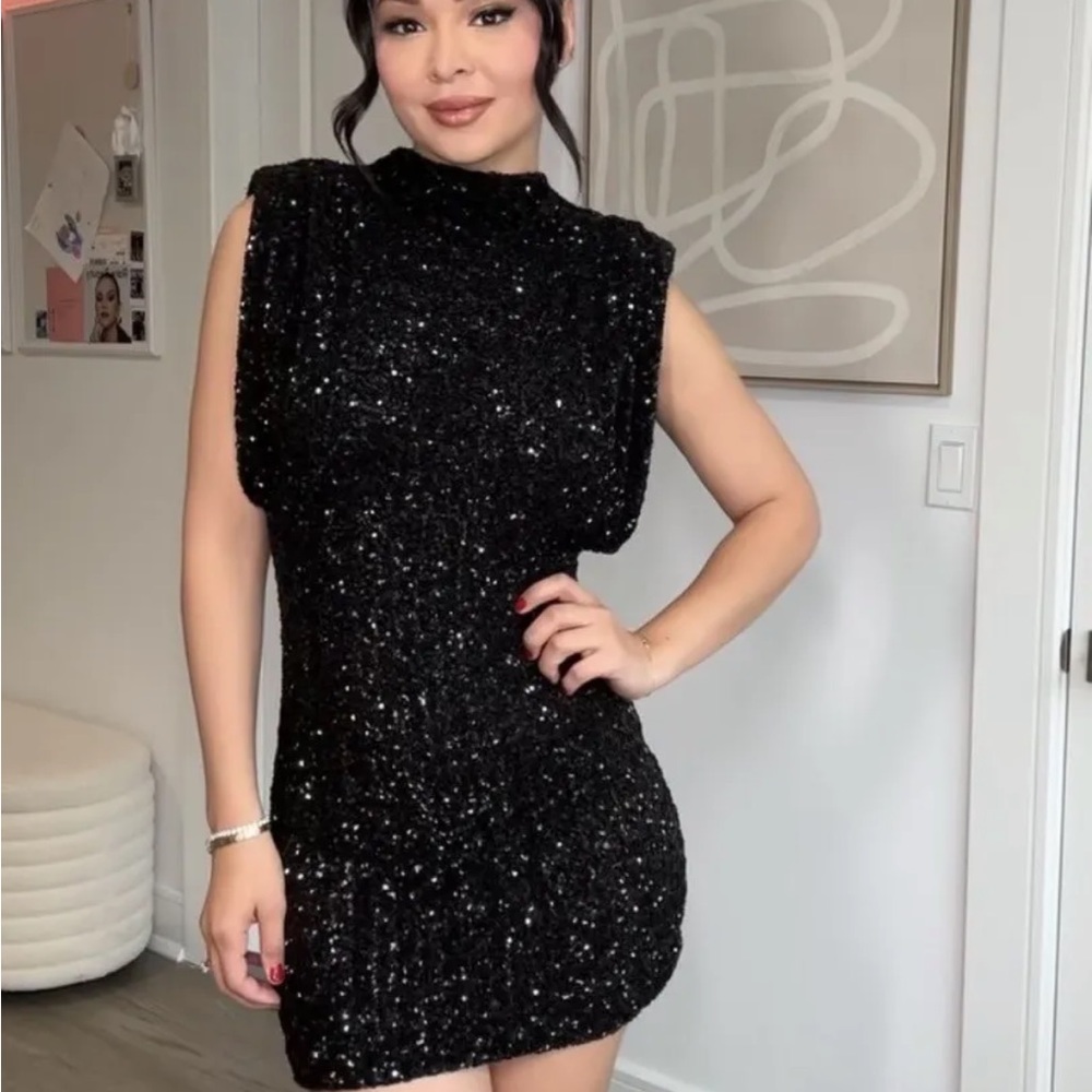 Zara SHOULDER PADS SEQUIN DRESS ZW COLLECTION 9489/108 - Picture 5 of 15